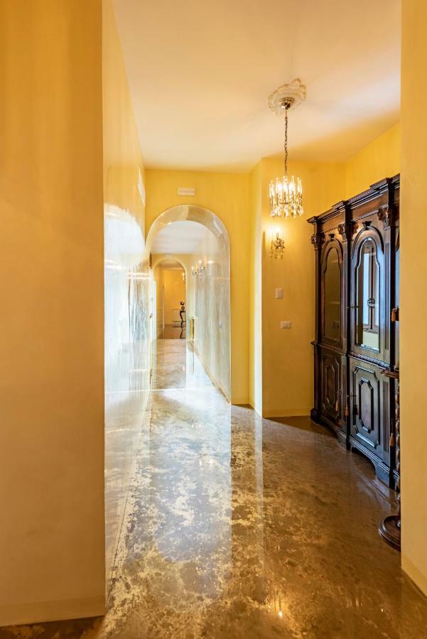 Elegant Historic Large House On Lake Como Apartment Gravedona Bagian luar foto
