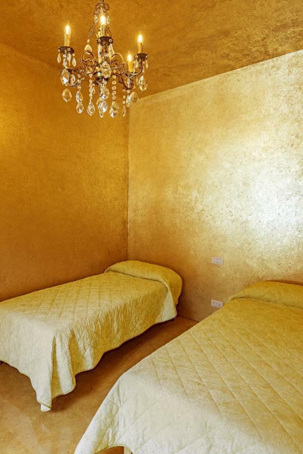 Elegant Historic Large House On Lake Como Apartment Gravedona Bagian luar foto